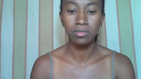 Snapshot of minouch211907 chatting on 28, 2, 2025 minouch211907 online show from 28, 2, 2025