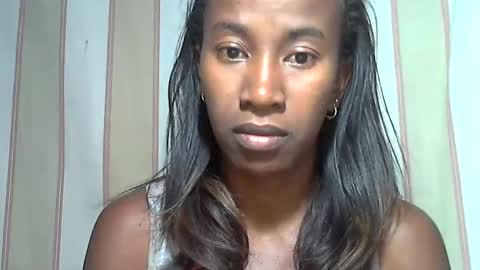 Snapshot of minouch211907 chatting on 2, 3, 2025 minouch211907 online show from 2, 3, 2025