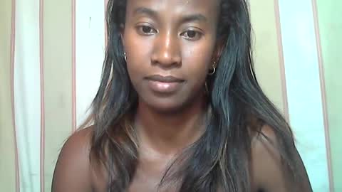 Snapshot of minouch211907 chatting on 11, 3, 2025 minouch211907 online show from 11, 3, 2025