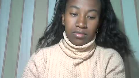 Snapshot of minouch211907 chatting on 12, 9, 2025 minouch211907 online show from 12, 9, 2025