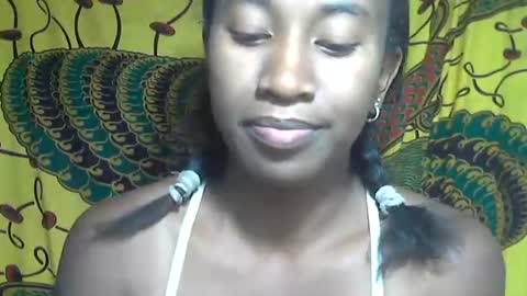 Snapshot of minouch211907 chatting on 13, 10, 2025 minouch211907 online show from 13, 10, 2025