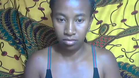 Snapshot of minouch211907 chatting on 17, 10, 2025 minouch211907 online show from 17, 10, 2025