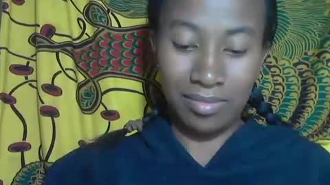 Snapshot of minouch211907 chatting on 18, 10, 2025 minouch211907 online show from 18, 10, 2025