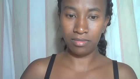 Snapshot of minouch211907 chatting on 20, 10, 2025 minouch211907 online show from 20, 10, 2025