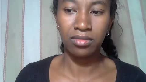 Snapshot of minouch211907 chatting on 19, 11, 2025 minouch211907 online show from 19, 11, 2025