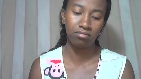 Snapshot of minouch211907 chatting on 22, 11, 2025 minouch211907 online show from 22, 11, 2025