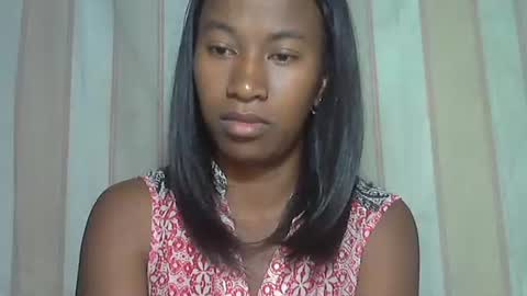 Snapshot of minouch211907 chatting on 28, 11, 2025 minouch211907 online show from 28, 11, 2025