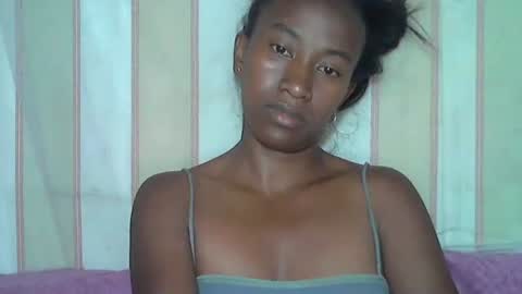 Snapshot of minouch211907 chatting on 4, 12, 2025 minouch211907 online show from 4, 12, 2025