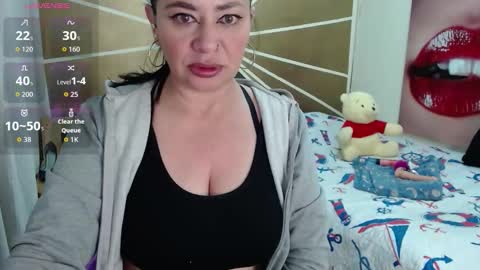 Snapshot of mira_valen chatting on 13, 10, 2025 Vicky online show from 13, 10, 2025