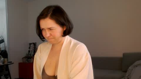 Meera online show from 17, 4, 2026