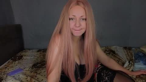 Snapshot of mirahardmanxx chatting on 29, 10, 2025 Happy New Year  online show from 29, 10, 2025
