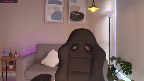 Miranda Shaw online show from 10, 2, 2025