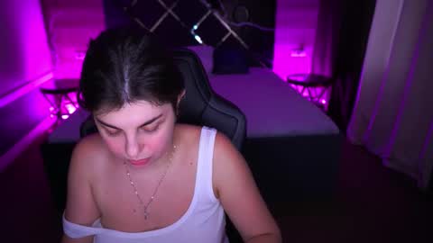 Snapshot of mirandawarm chatting on 8, 11, 2025 Miranda online show from 8, 11, 2025