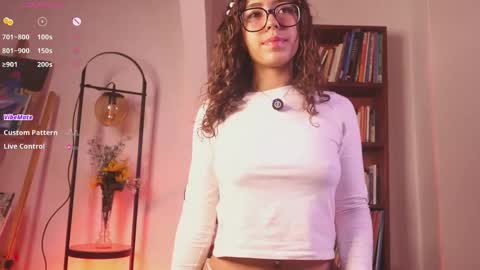 Snapshot of miranditaa chatting on 1, 5, 2026 MIRANDA HERNANDEZ online show from 1, 5, 2026
