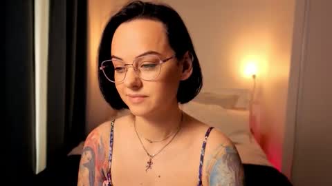 MiraSkyy online show from 22, 9, 2025