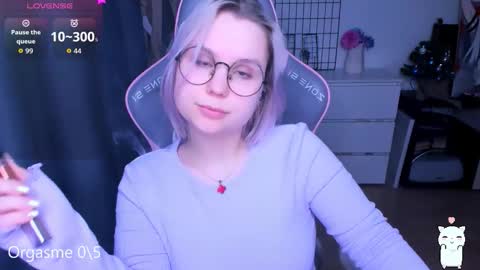 Kira online show from 9, 3, 2026