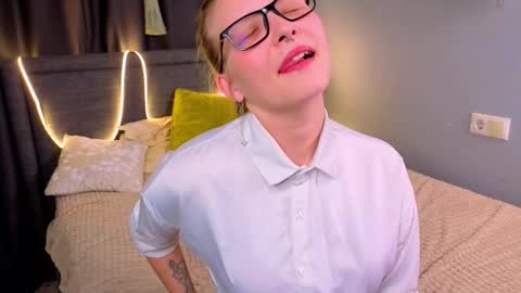 Lina online show from 19, 10, 2025