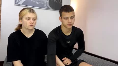 mirelcouple online show from 19, 2, 2026