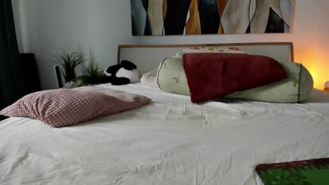 Eva online show from 12, 9, 2025