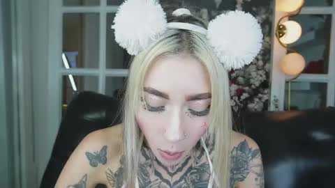 miss___angel online show from 2, 2, 2026