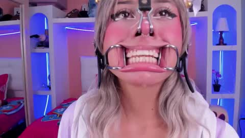 Snapshot of miss___megan chatting on 2, 2, 2026 Megan online show from 2, 2, 2026