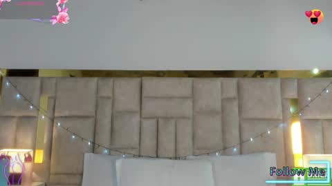 Miss Abigail  online show from 30, 1, 2025