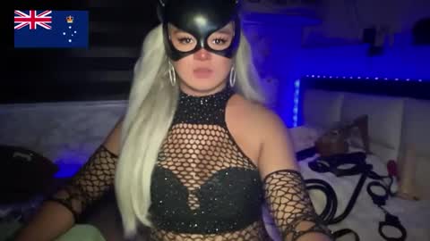 Call me  Miss Antonette  online show from 28, 5, 2026