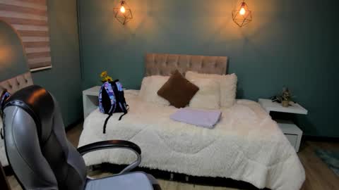 Snapshot of miss_cataleya__ chatting on 4, 11, 2025 Cataleya online show from 4, 11, 2025