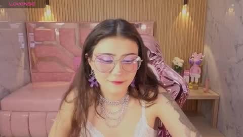 Snapshot of miss_devil_s chatting on 5, 2, 2026 miss_devil_s online show from 5, 2, 2026