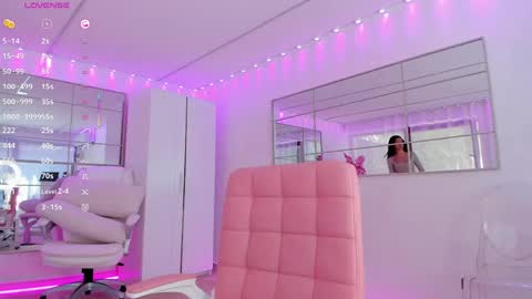 miss_diamond__ online show from 19, 4, 2026