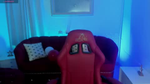 Isabella online show from 10, 3, 2025