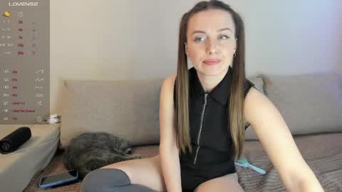 Snapshot of miss_kitty13 chatting on 18, 5, 2026 Kitty online show from 18, 5, 2026