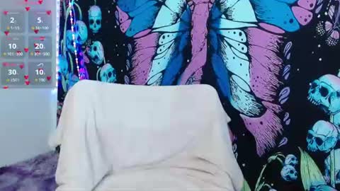 Snapshot of miss_kumikahri chatting on 15, 7, 2026 Ahri James online show from 15, 7, 2026