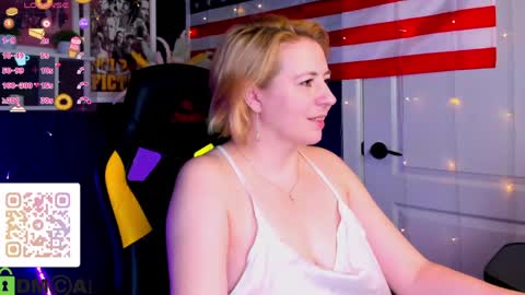 Snapshot of miss_lisaa chatting on 27, 4, 2026 miss_lisaa online show from 27, 4, 2026
