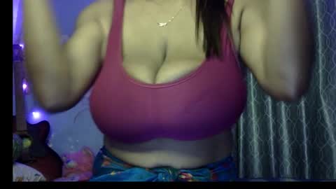 Snapshot of miss_mahi69 chatting on 28, 4, 2026 Mahi online show from 28, 4, 2026