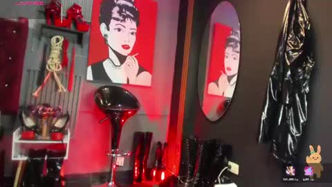 Miss Nicole online show from 22, 6, 2026