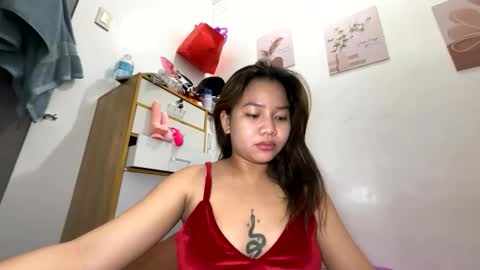 Snapshot of miss_peachyxxx chatting on 11, 5, 2026 Lyn online show from 11, 5, 2026