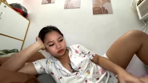 Snapshot of miss_peachyxxx chatting on 25, 5, 2026 Lyn online show from 25, 5, 2026