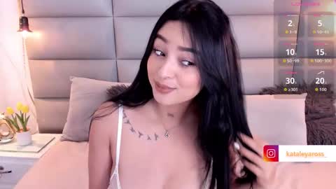 Snapshot of miss_ross_ chatting on 15, 10, 2025 onlyfanskataleyaross online show from 15, 10, 2025