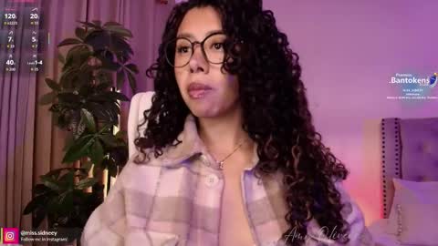 Amy Olivera online show from 24, 9, 2025