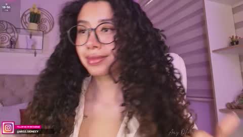 Amy Olivera online show from 1, 12, 2025