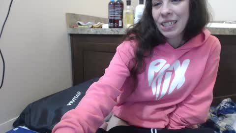 Bella online show from 5, 3, 2025