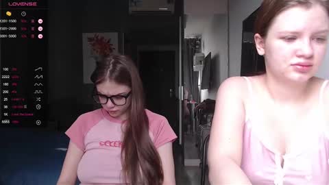 Snapshot of miss_sweetbb chatting on 3, 2, 2025 Bella online show from 3, 2, 2025