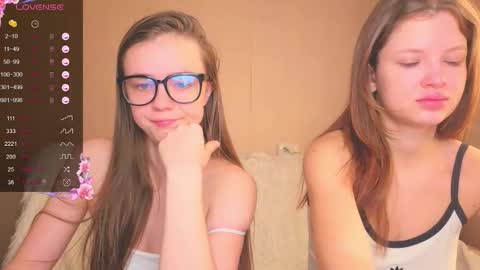 Snapshot of miss_sweetbb chatting on 17, 11, 2025 Bella online show from 17, 11, 2025