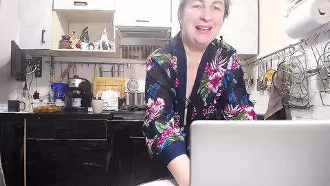 Snapshot of miss_tasha_kom chatting on 5, 1, 2025 miss_tasha_kom online show from 5, 1, 2025