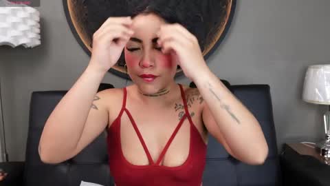 Snapshot of miss_vaiolette chatting on 25, 4, 2026 Vaiolette online show from 25, 4, 2026