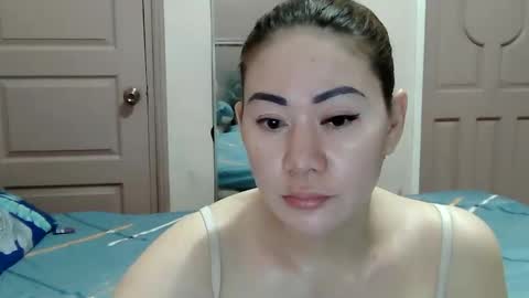 HOT MOMMY ZEPHYR online show from 21, 2, 2026