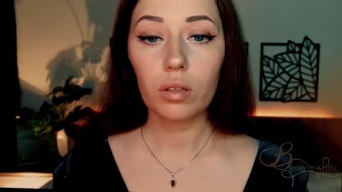 Snapshot of missbeverlymills chatting on 5, 12, 2024 The divine Beverly online show from 5, 12, 2024