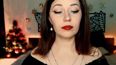 Snapshot of missbeverlymills chatting on 21, 12, 2024 The divine Beverly online show from 21, 12, 2024