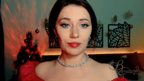 Snapshot of missbeverlymills chatting on 4, 1, 2025 The divine Beverly online show from 4, 1, 2025